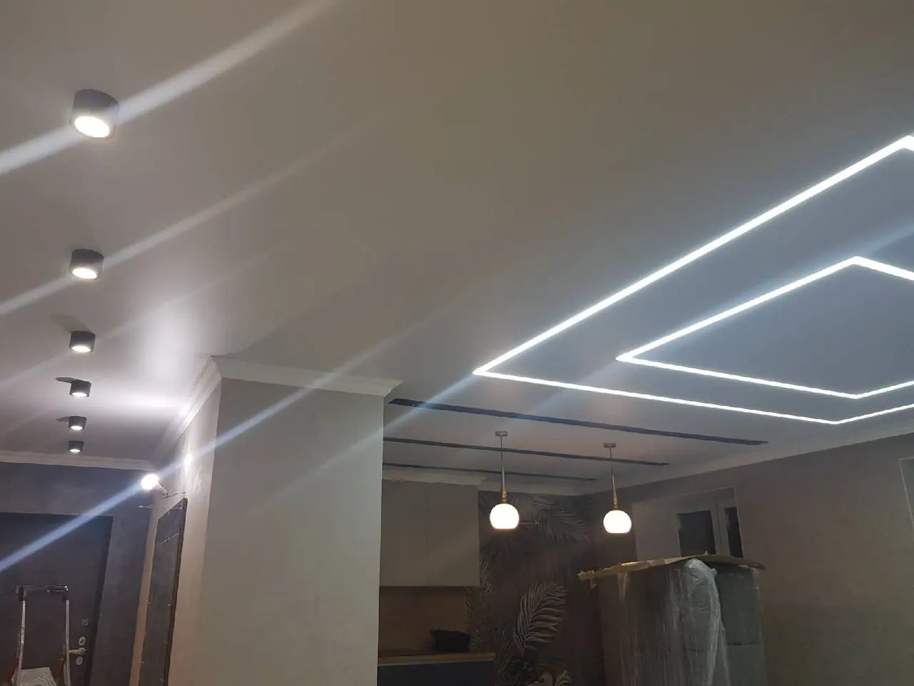 Потолок с подсветкой для гостиной — Батайск, Кирова, 30/12, фото 2